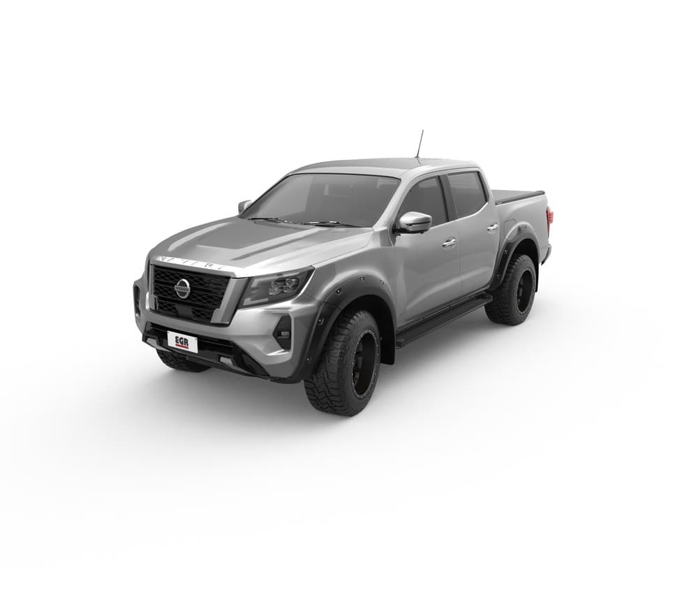Full vehicle view of Nissan Navara 2021-onwards equipped with EGR RollTrac Manual roller tonneau cover for secure and weatherproof tray protection