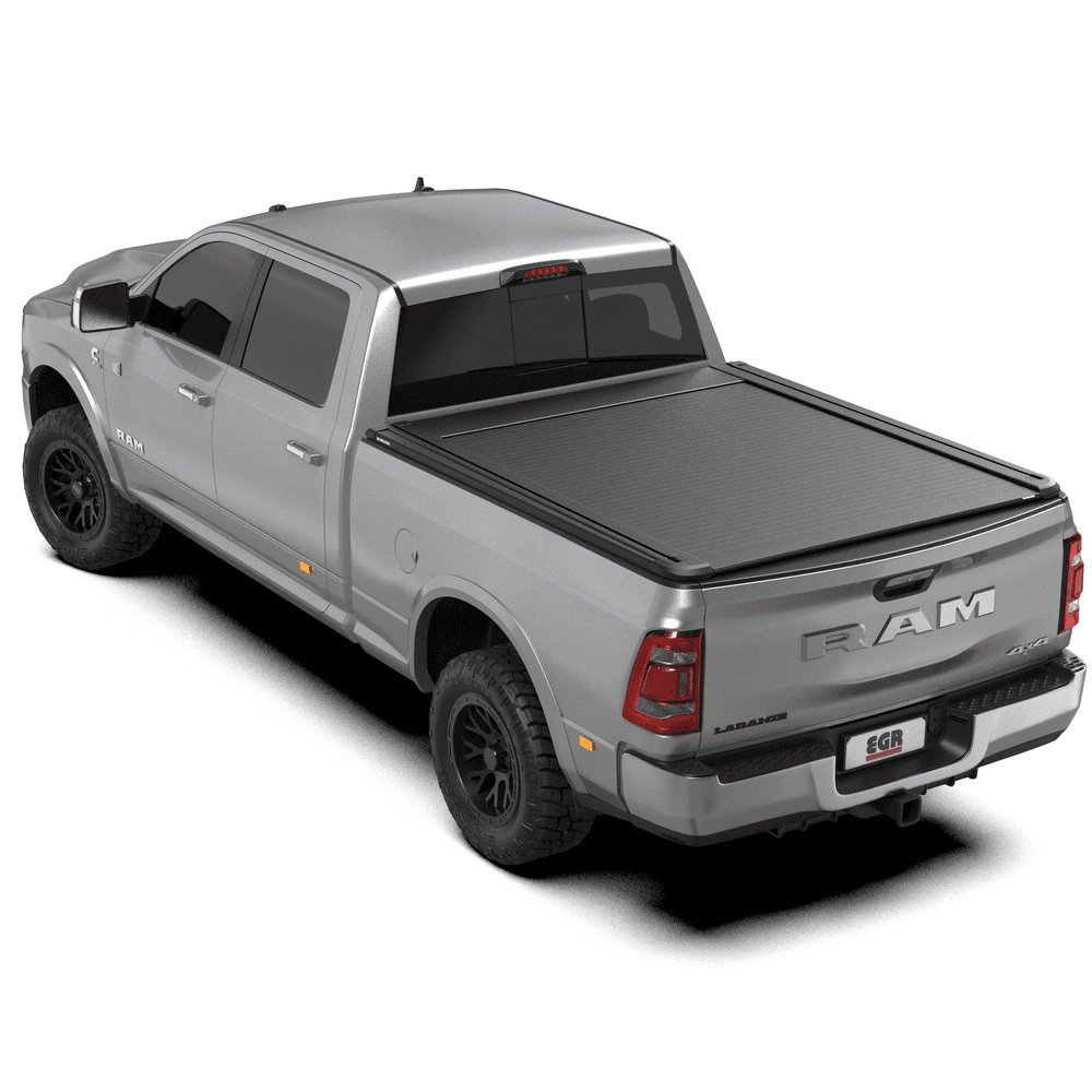 Side profile of RAM DJ 3500 equipped with EGR RollTrac Electric E3 electric roller tonneau cover