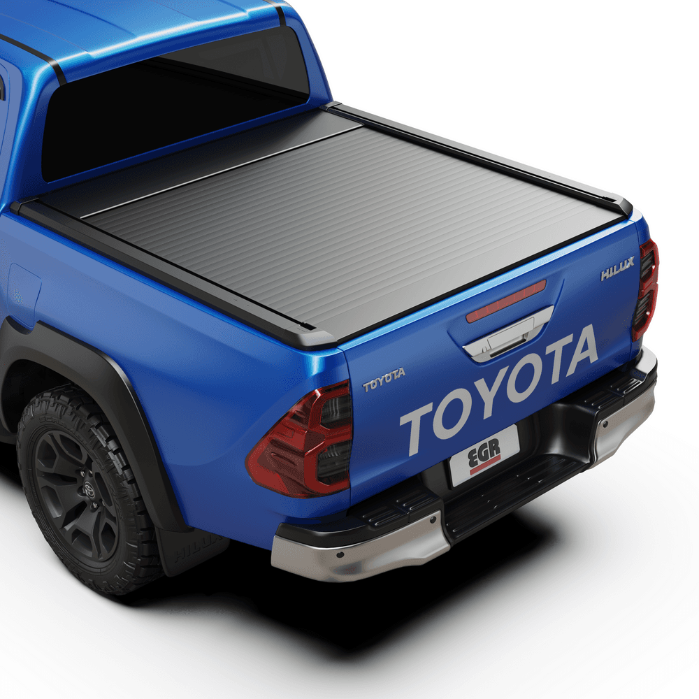 Rear three-quarter view of a Toyota Hilux 2015-Onwards fitted with the EGR Auto RollTrac Electric E3 Roller Cover closed