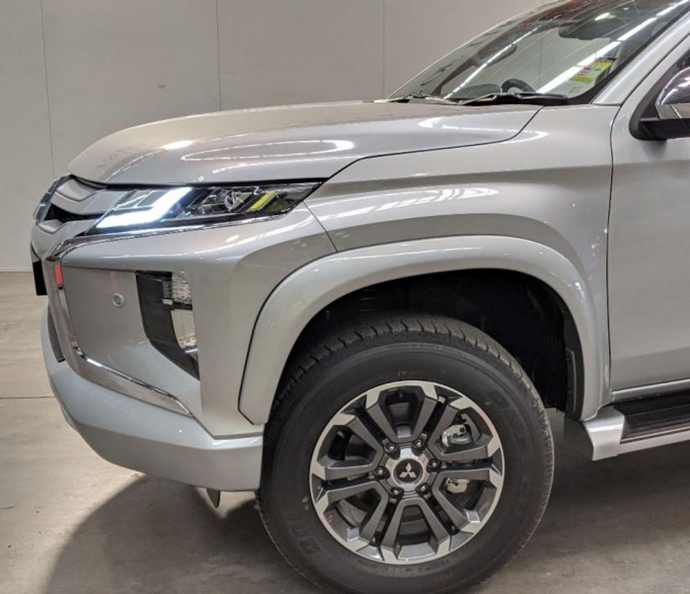 Close-up of Mitsubishi Triton MR EGR Fender Flares, showing secure fitment and durable ABS construction