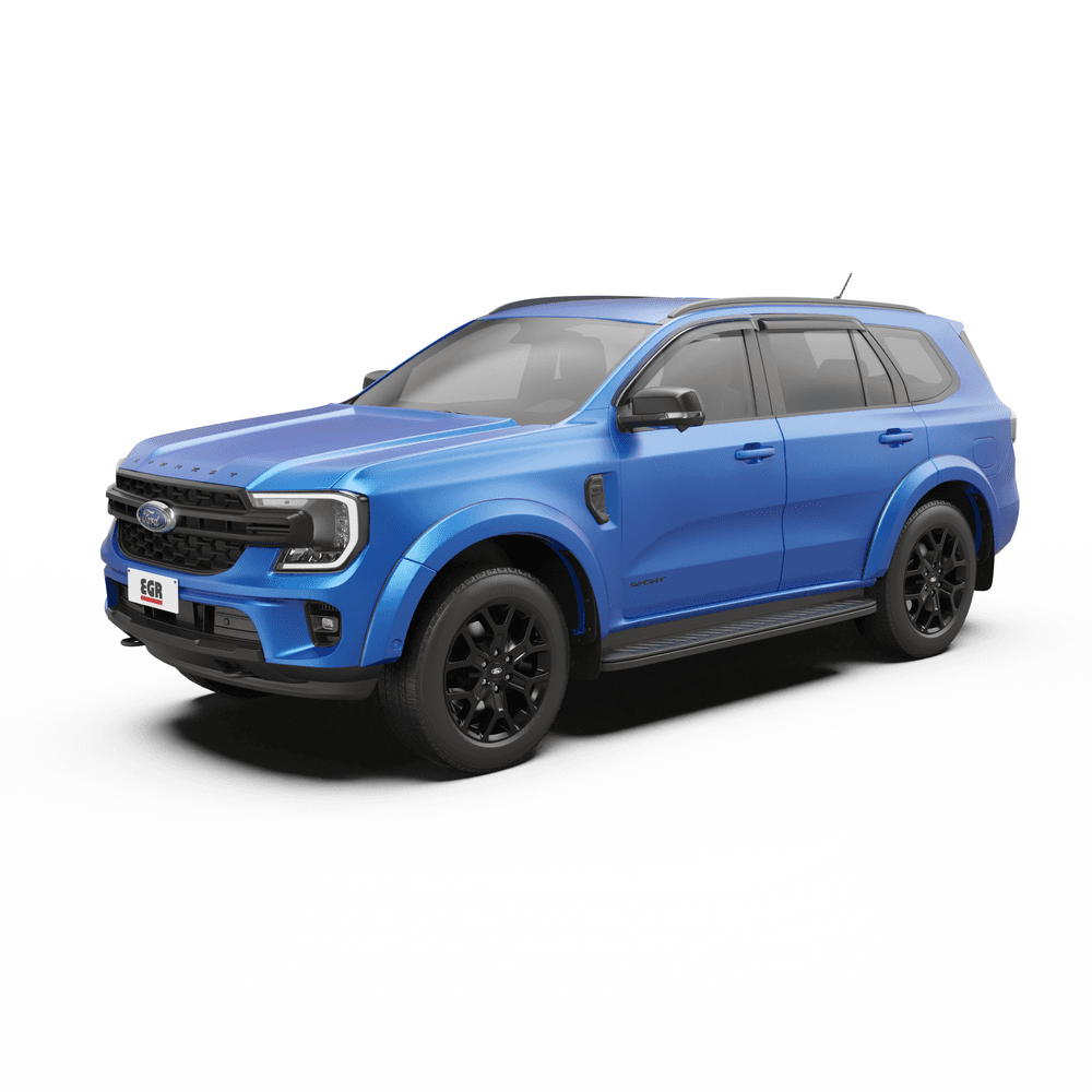 Close-up of EGR Fender Flares on Toyota Hilux 2015–2018 front wheel arch, highlighting the smooth matte black finish and no-drill fitment