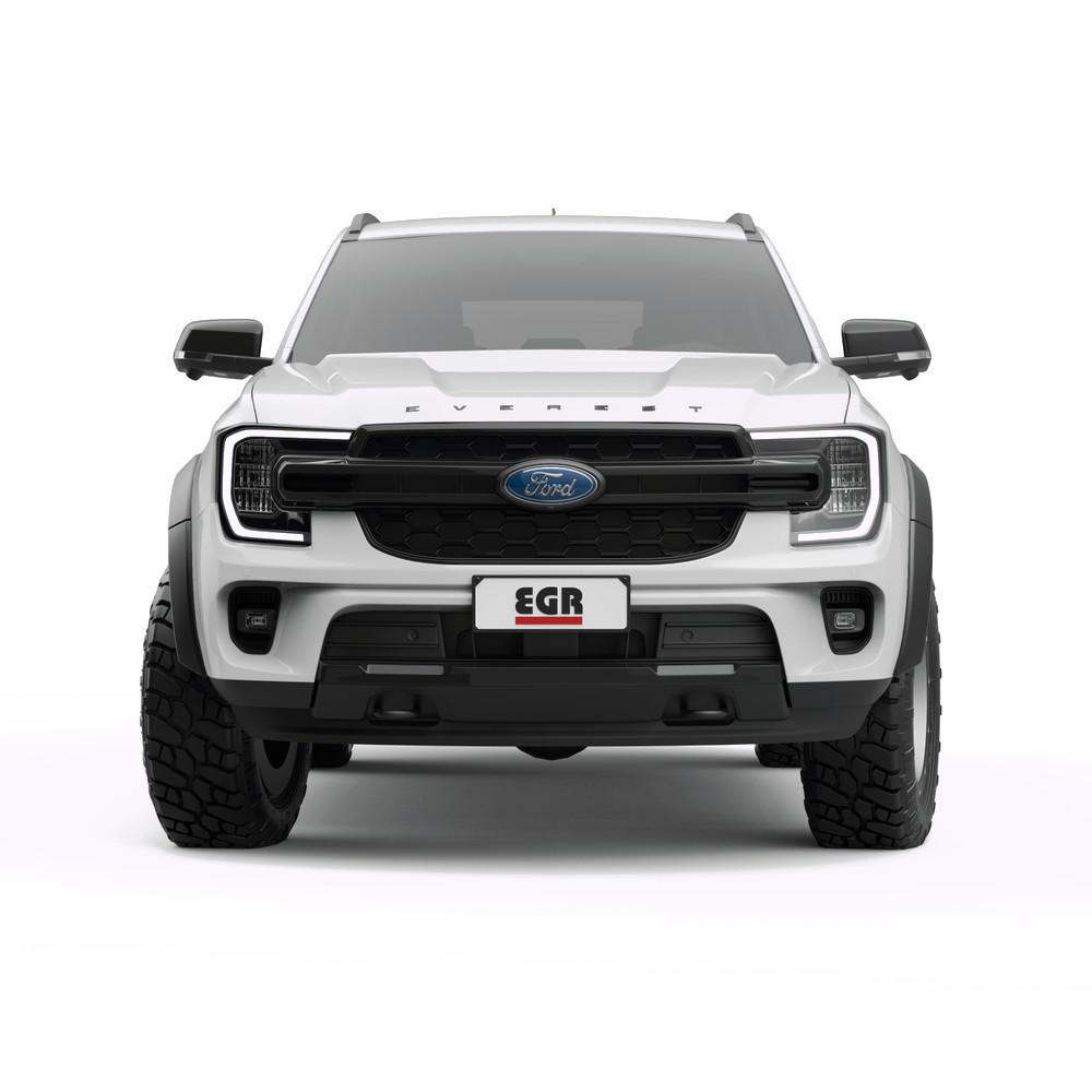White Ford Everest photographed front-on with EGR fender flares installed