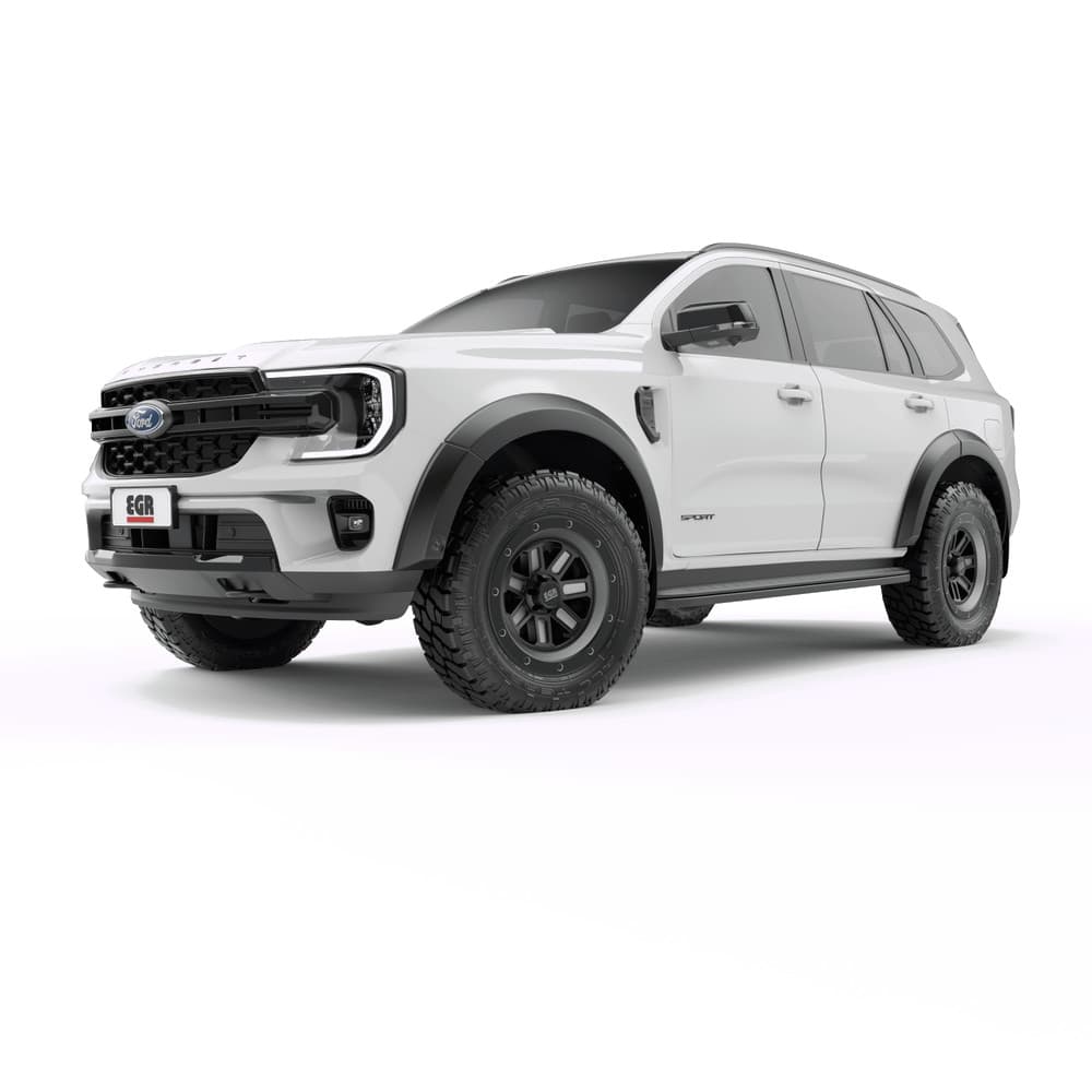 White Ford Everest 2022 front angle showing EGR fender flares installed
