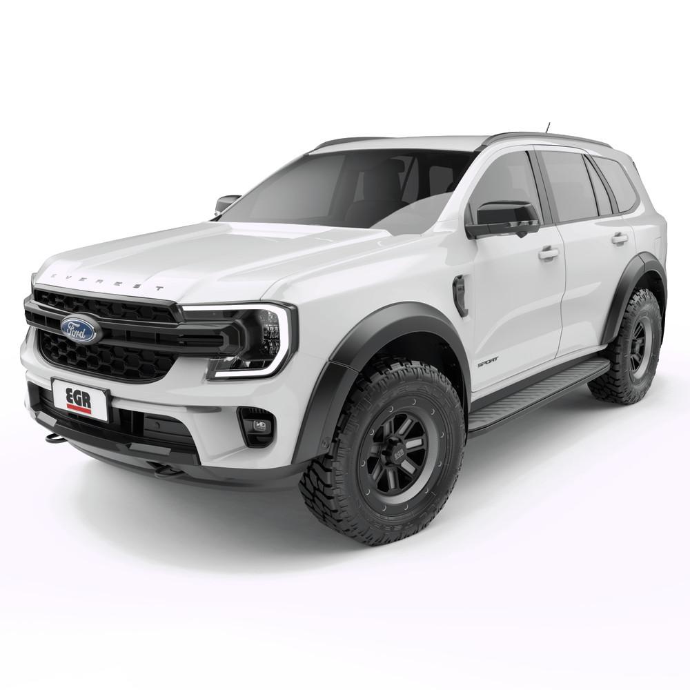 White Ford Everest 2022 displaying EGR fender flares from a front angle