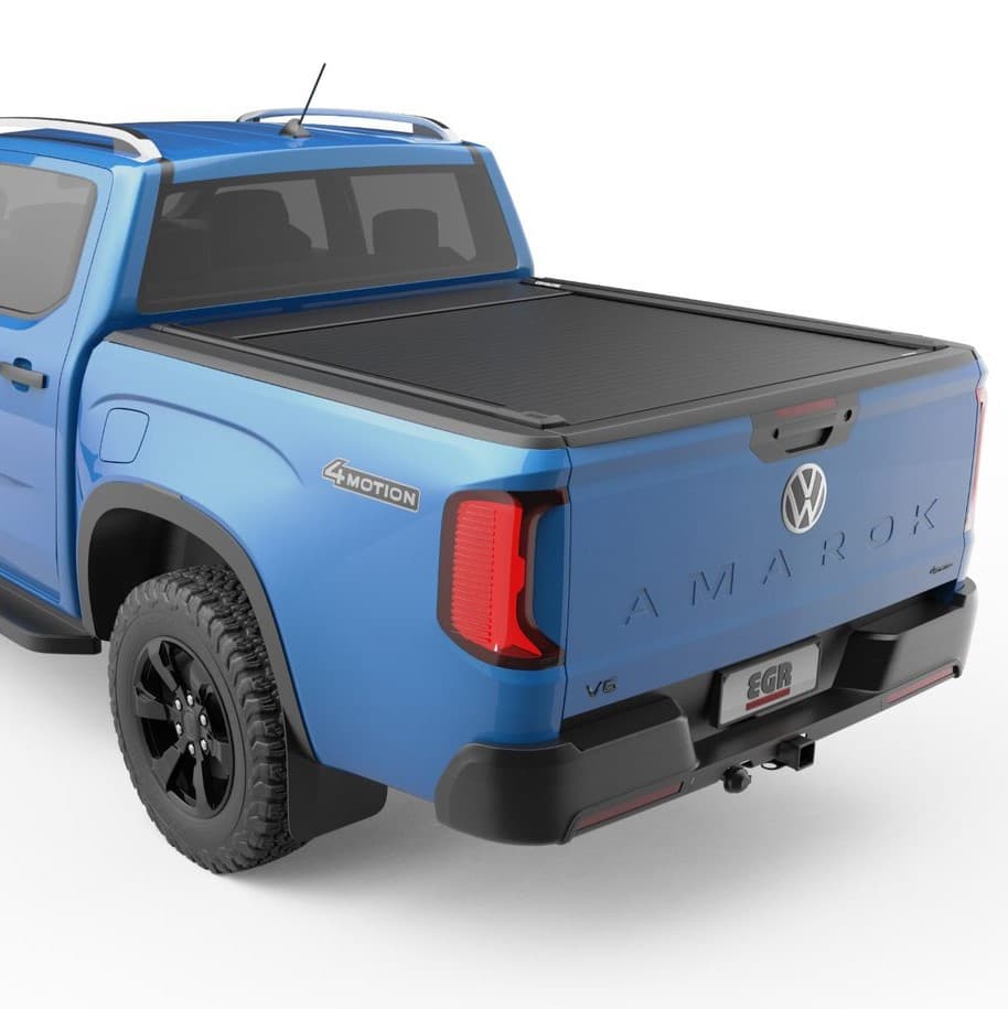 Rear three-quarter view of a Volkswagen Amarok NF 2023 fitted with the EGR RollTrac Electric E3 roller cover