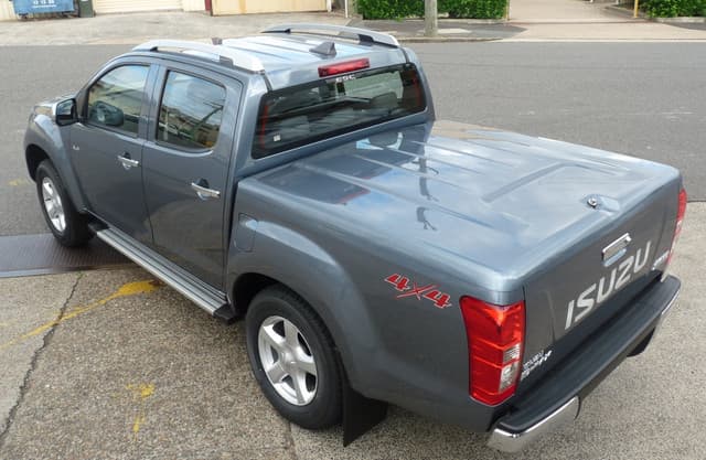 Rear side view of grey ute fitted with EGR hard lid